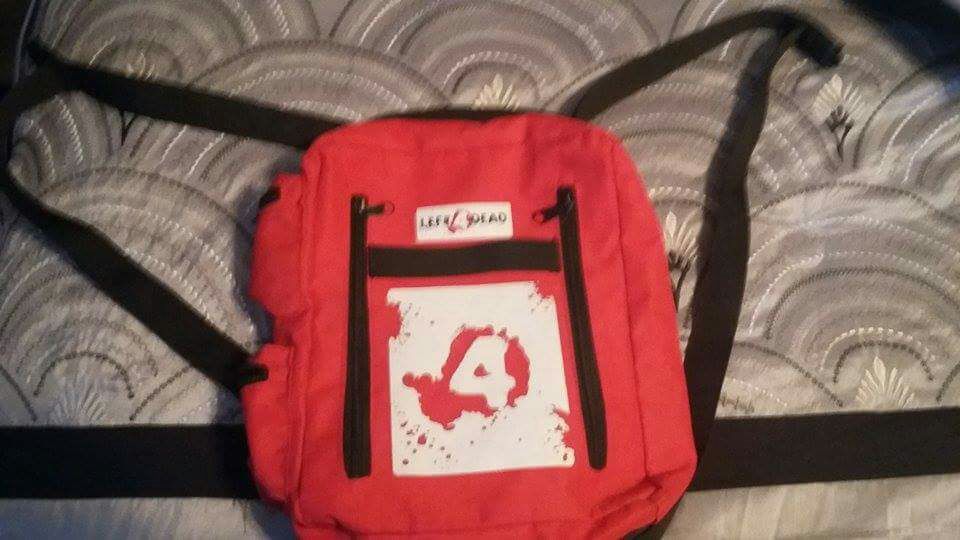 LEFT 4 DEAD 2 MEDKIT BACKPACK