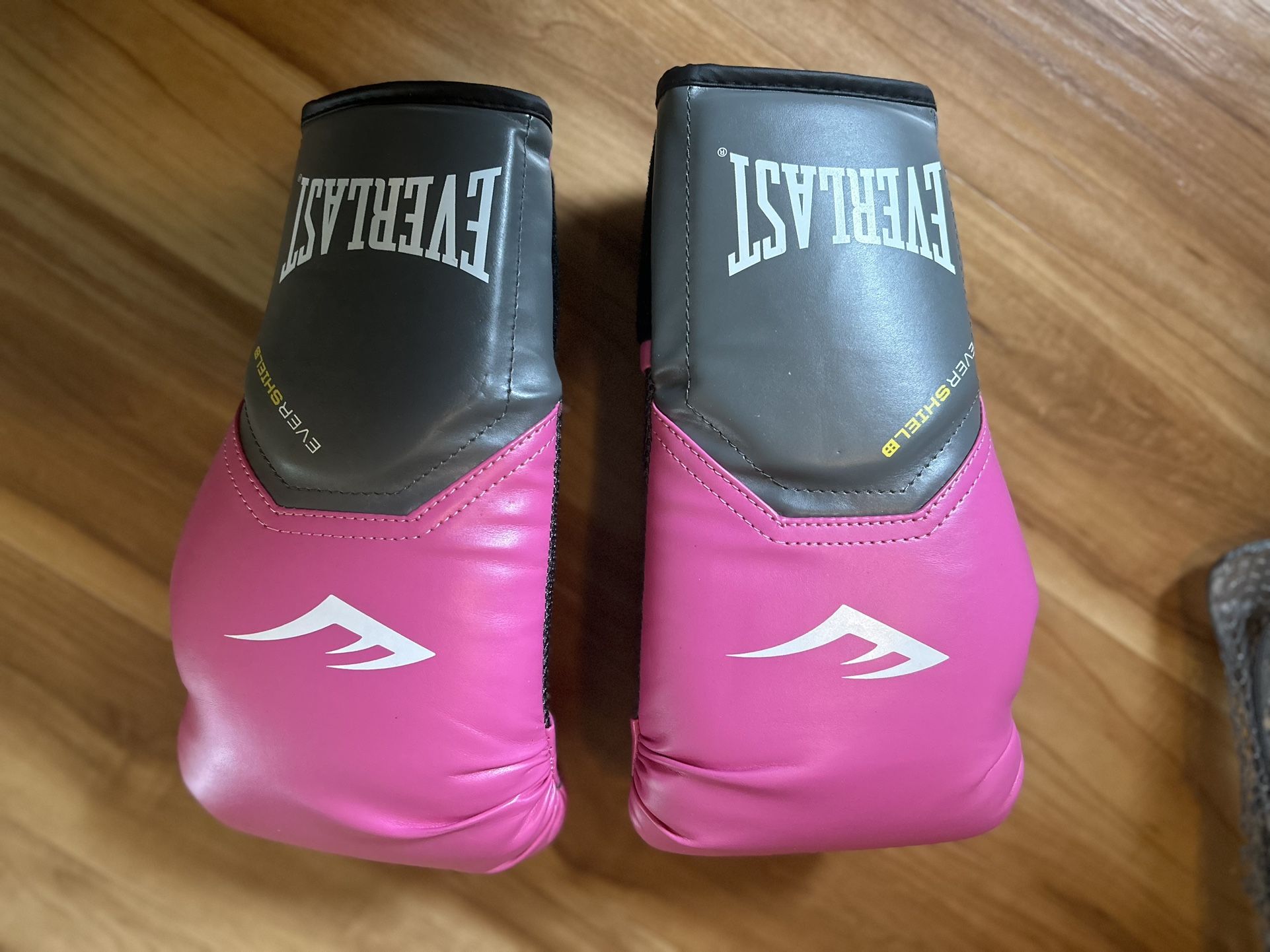 pink everlast boxing gloves 12oz