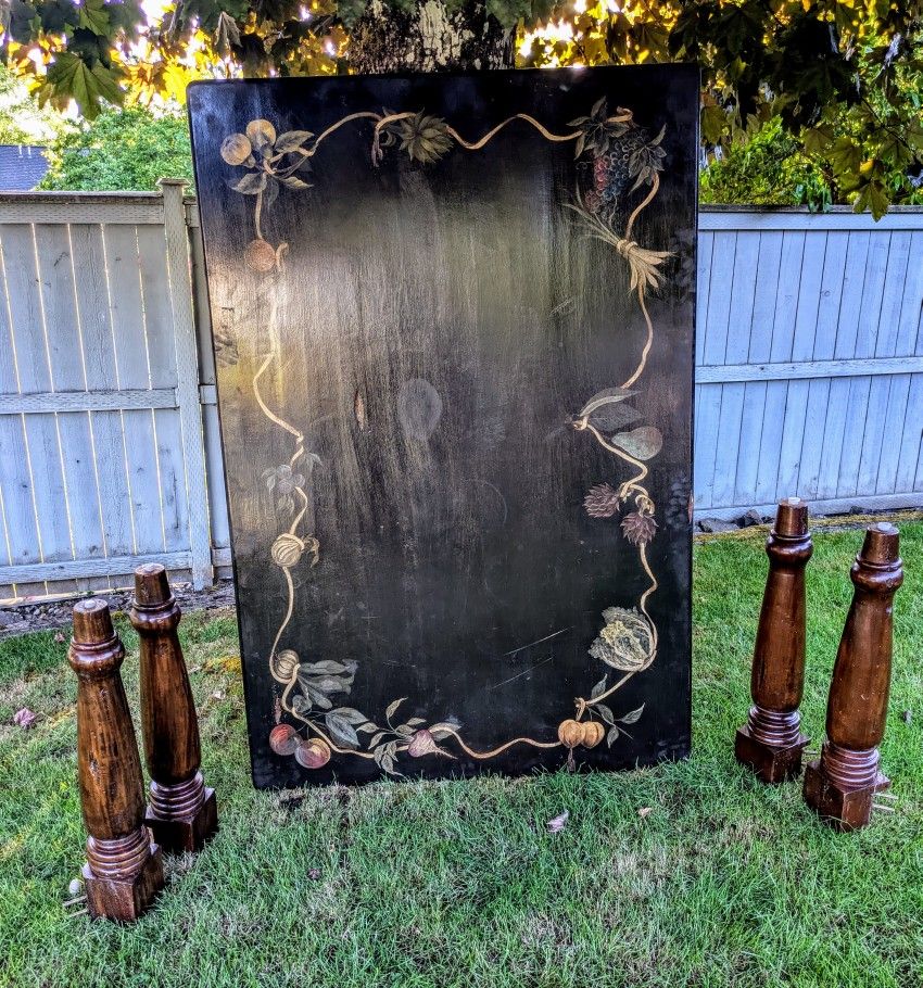 SOLID WOOD DINING ROOM TABLE MAKE AN OFFER!
