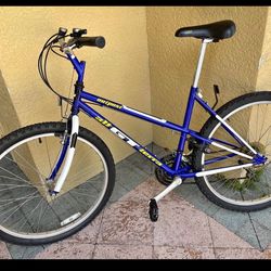 GT Outpost bike adult cruiser mountain 26 inch 21 speed bicycle medium