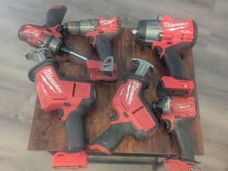 Milwaukee Tools Batteries and Chargers