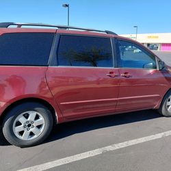 2004 Toyota Sienna