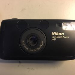  Nikon LiteTouch Zoom 35mm Camera
