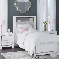 ♥️Ask 👉Bedroom Set, Queen Bed, King Bed, Full Bed, Twin Bed, Mattress, box spring, Dresser, Nightstand, Chest. 

👉