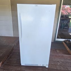 Kenmore 13.8 cu Freezer