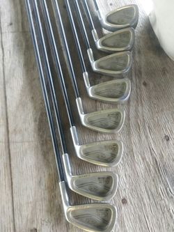 Set of golf irons