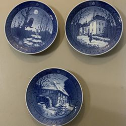 Royal Copenhagen Vintage Blue &White 3 Plates 7" Years (74, 75, 76)