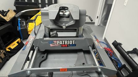 The Patriot 18K by B&W Hitch