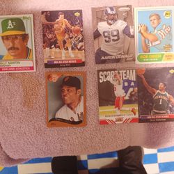 232,000 Baseball Football Basketball Cards 
