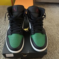 Air Jordan 1 Mid 