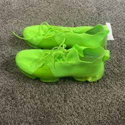 Size 9.5 Gym Shoes