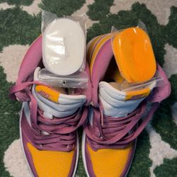 Used Jordan 1 Retro High brotherhood 8.5M ( No Box )