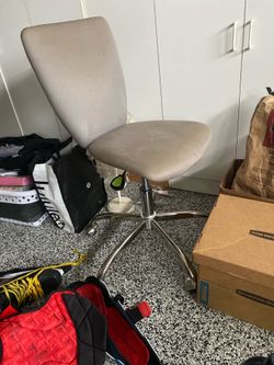 Kid’s Pottery Barn Adjustable Desk/Computer Chair