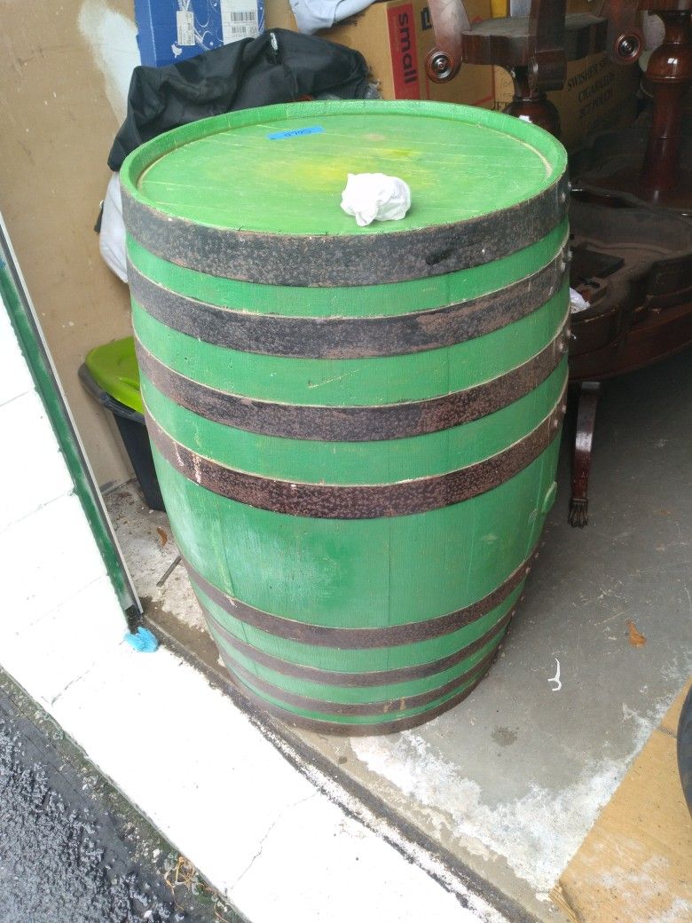 For Sale Antique Barrell table  (nice)