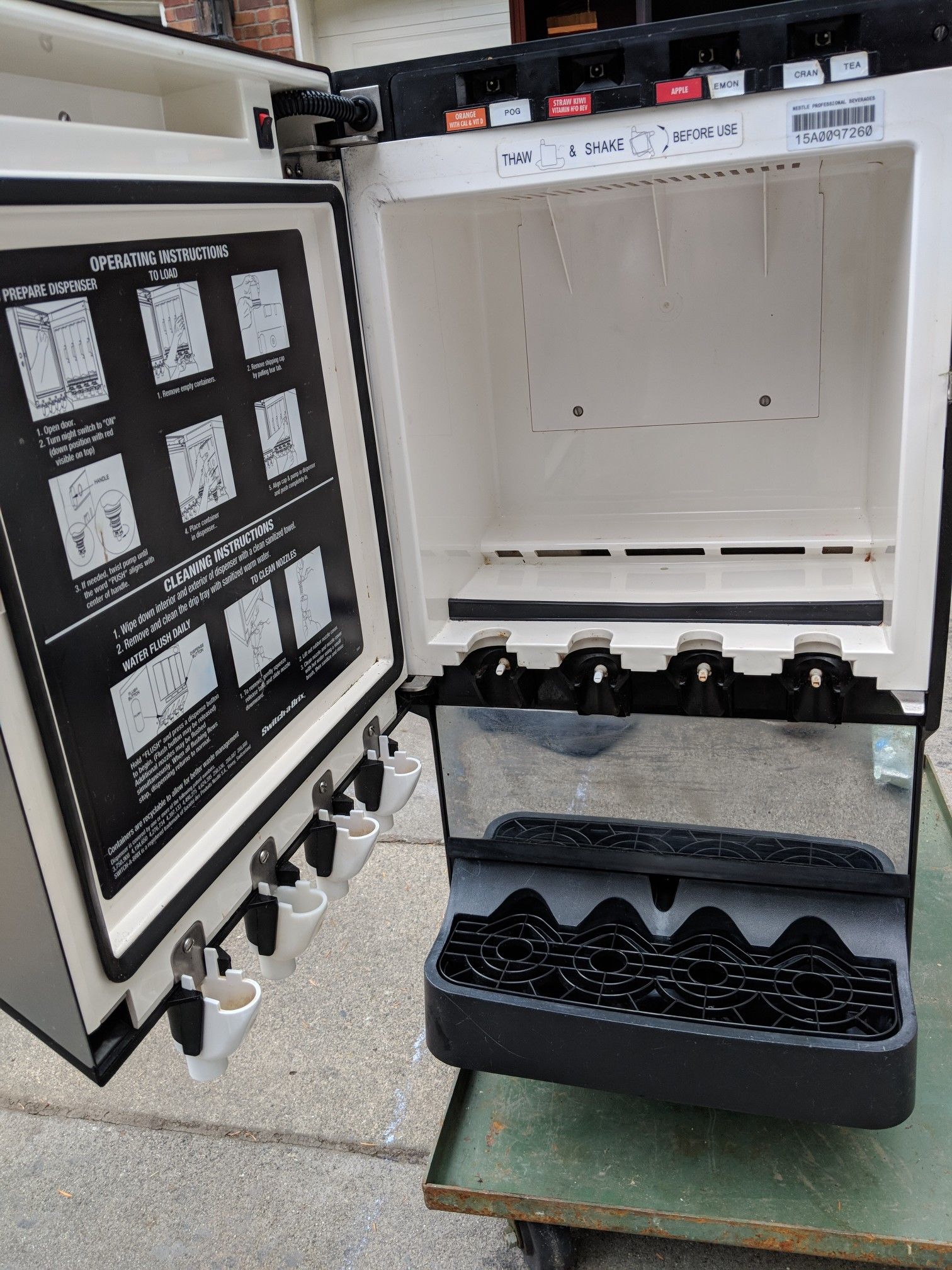 Nestle Vitality Express Juice Dispenser 4 port for Sale in Woodinville