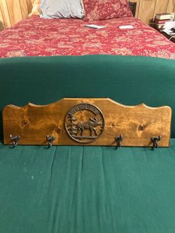 🦌 Rustic Solid Wood Moose “WELCOME” Wall-Mounted Coat Rack – 4 Hooks