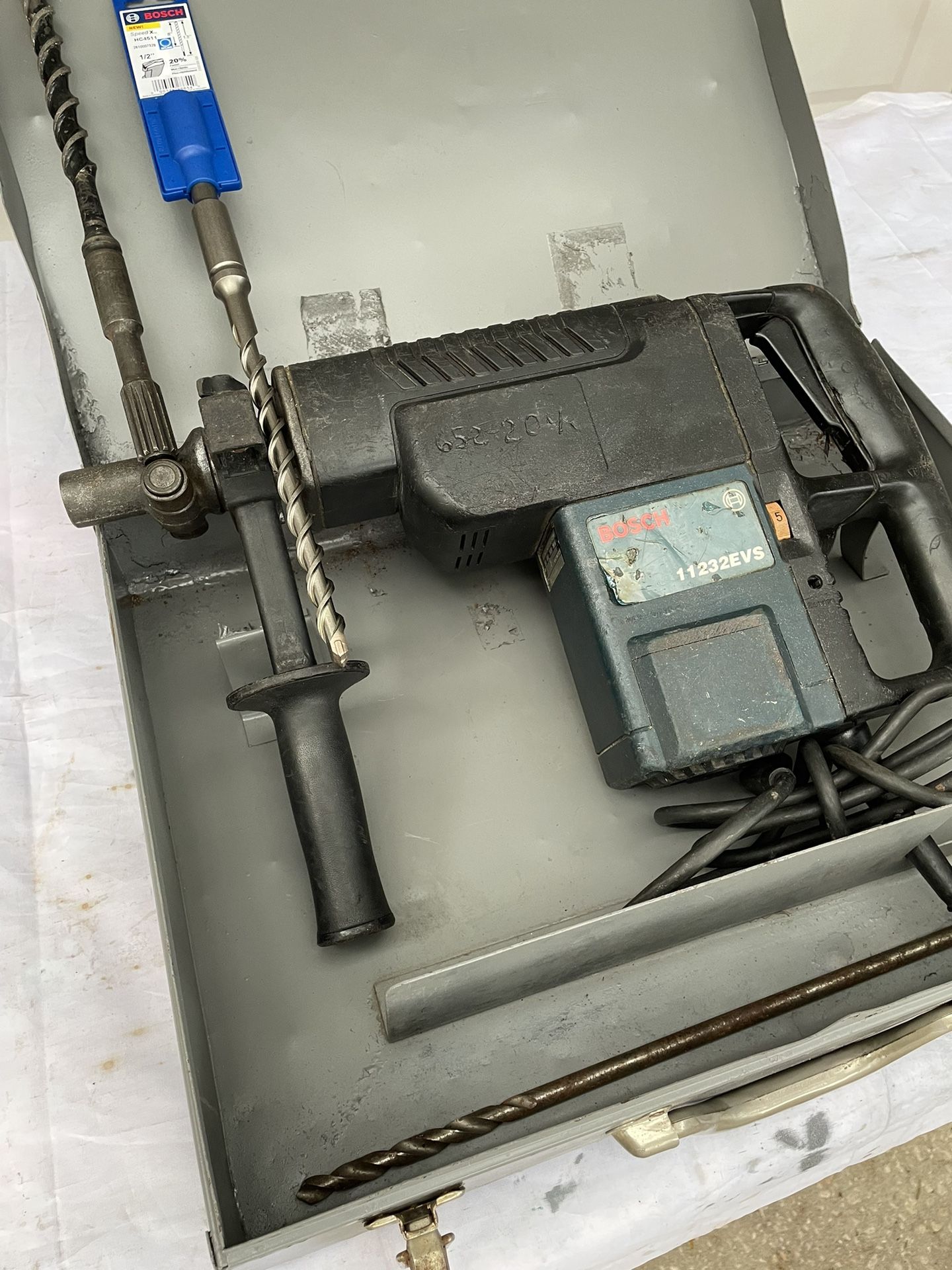 Bosch 11232 EVS Rot. Hammer/Demo/Chip/DrillNew 25 BitsVariSpeed, 6.9