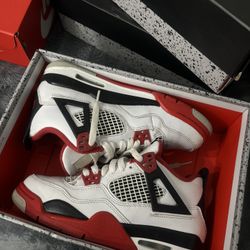 AIR JORDAN 4 Retro (GS) 