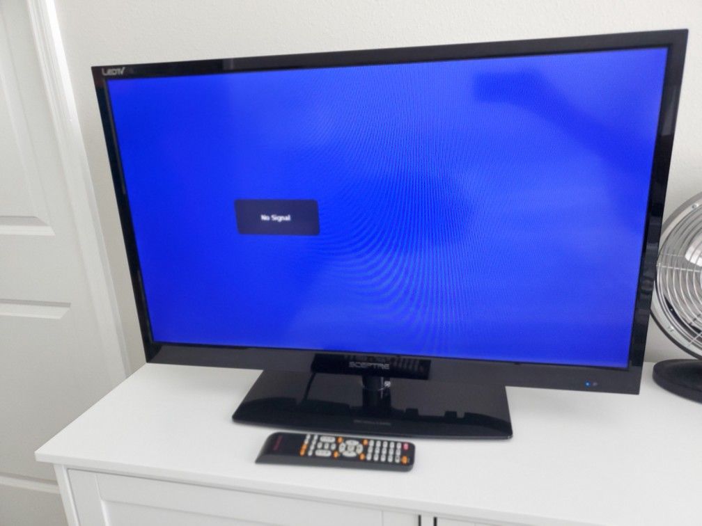 Sceptre 32" LED TV