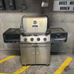 ***Free ***  Gas Bbq Pit