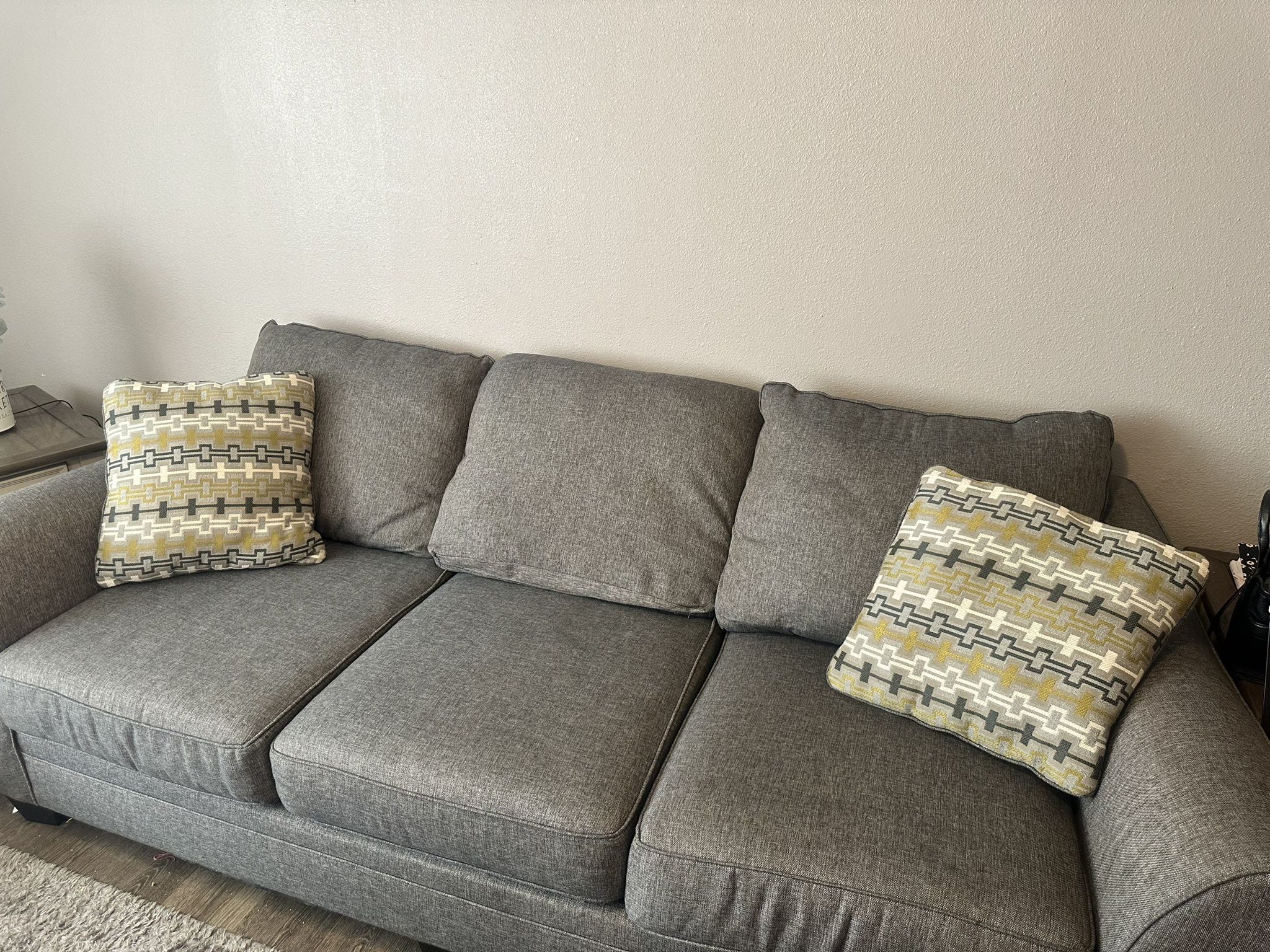 2sofas , Coffee Table And 2end Tables