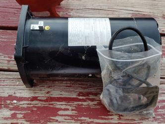 1hp above ground pool motor. Never used.