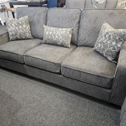 Brand New Gray Soft Chenille Sofa With 2 Accent Pillows (84.65 x 35.83 x 35.83H