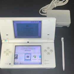 Nintendo DSI (PICK UP ONLY)