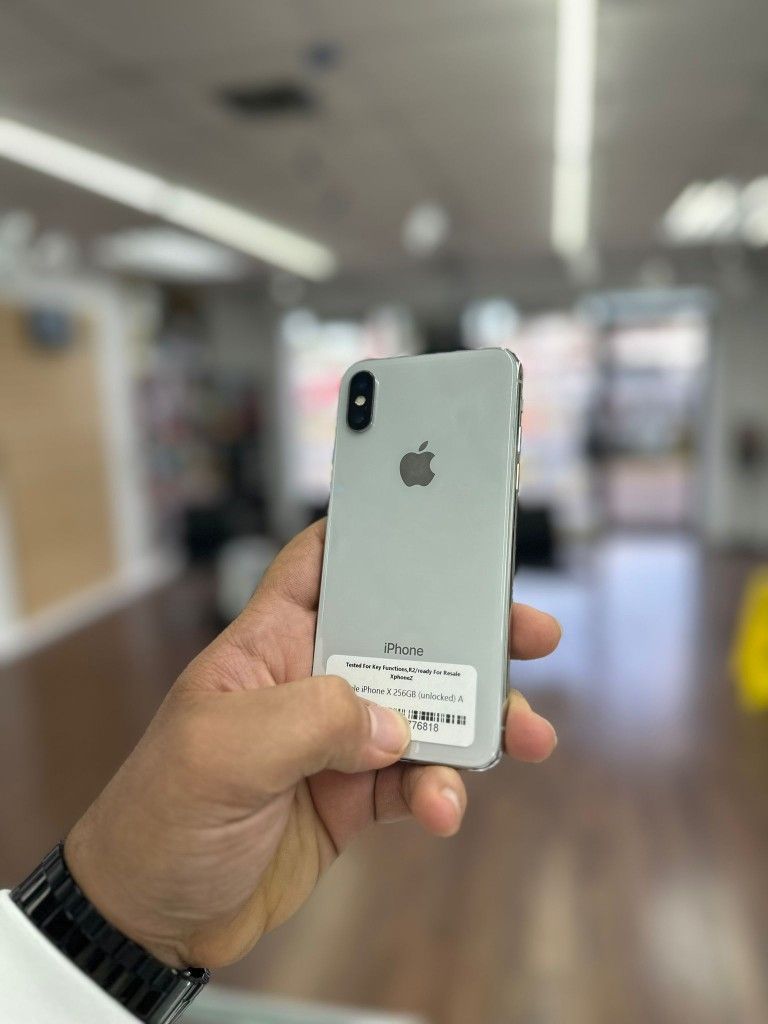 iPhone X
