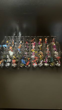 Heroclix Lot of 60 Figures