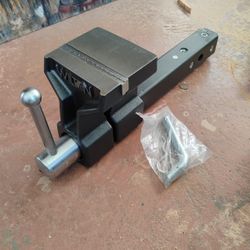 All Terrain  Hitch Vise 5"
