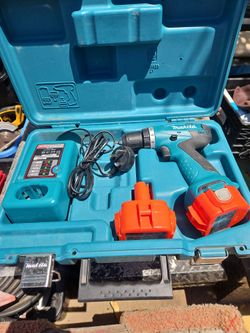 Makita 12 volt drill set 240 volt