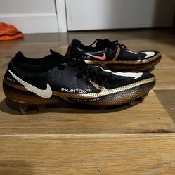 Nike Phantom GT cleats 10.5