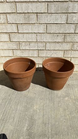 10inch Terra cotta pots (2)