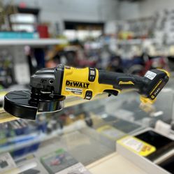 DeWALT Brushless 60V 4-1/2” / 6” Grinder DCG418 (Tool Only)