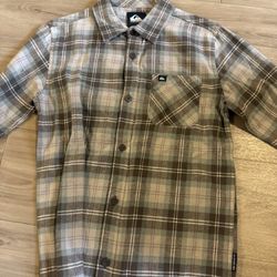 New Long-Sleeve Plaid Flannel Pocket Shirt Size M