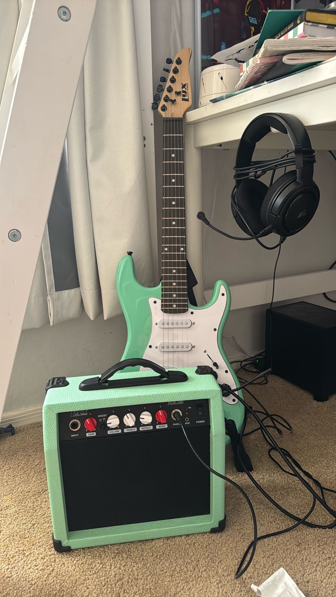 Beginner Guitar And Amp