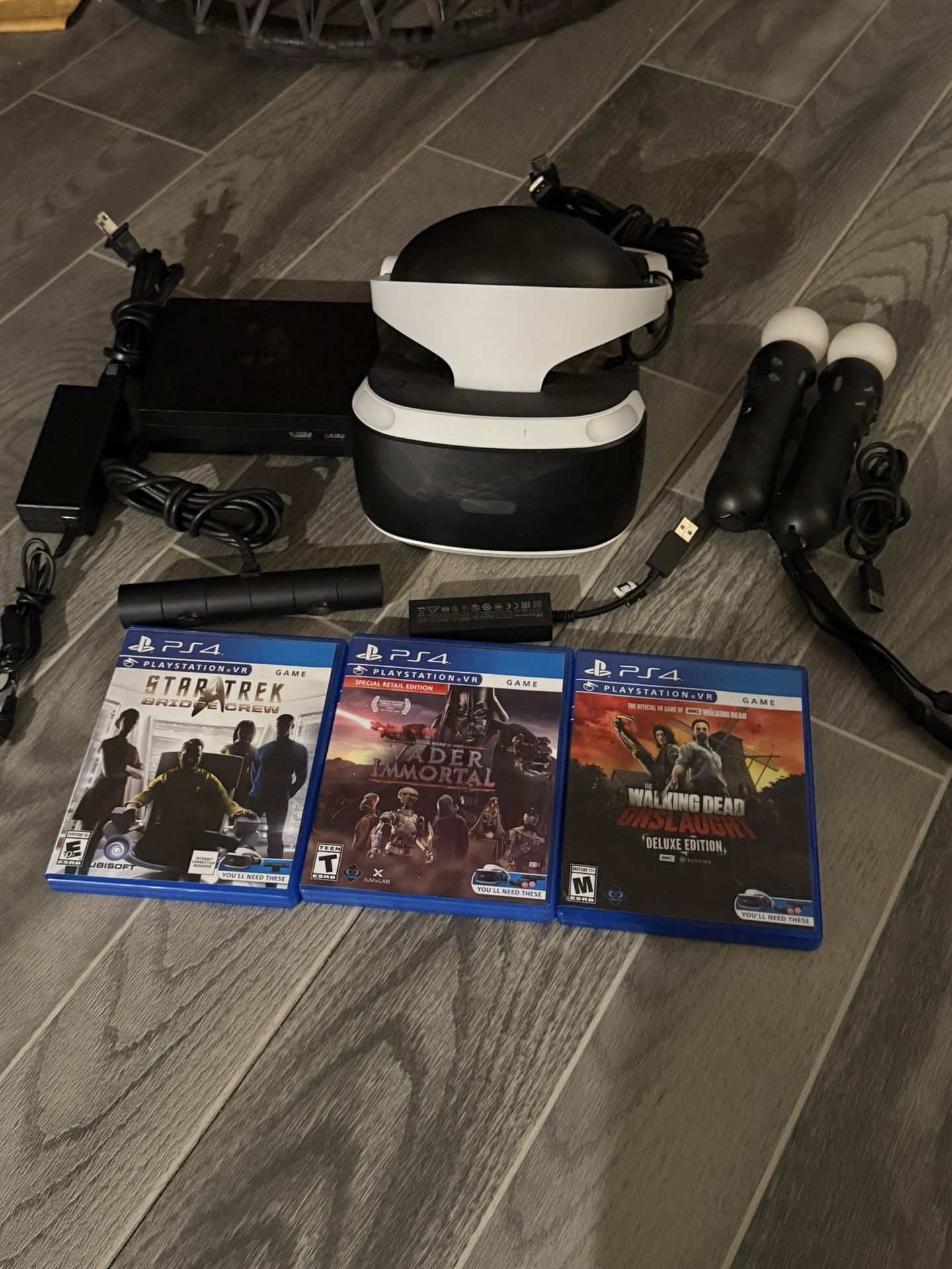 PlayStation VR Bundle w/ ps5 adaptor