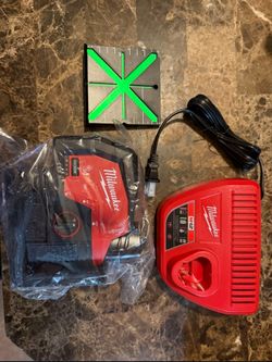 M12 12-Volt Lithium-Ion Cordless Green Cross Line and 4-Points Laser Level K