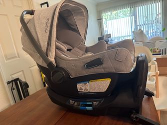 Nuna PIPA ™ Aire RX + PIPA Relx Base Infant Car Seat