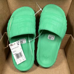 Adidas Adilette 22 Slide  Womens Green Casual Sandals IF3569. Size 7 Woman
