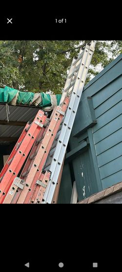 Aluminum extension ladder32$350/40$450