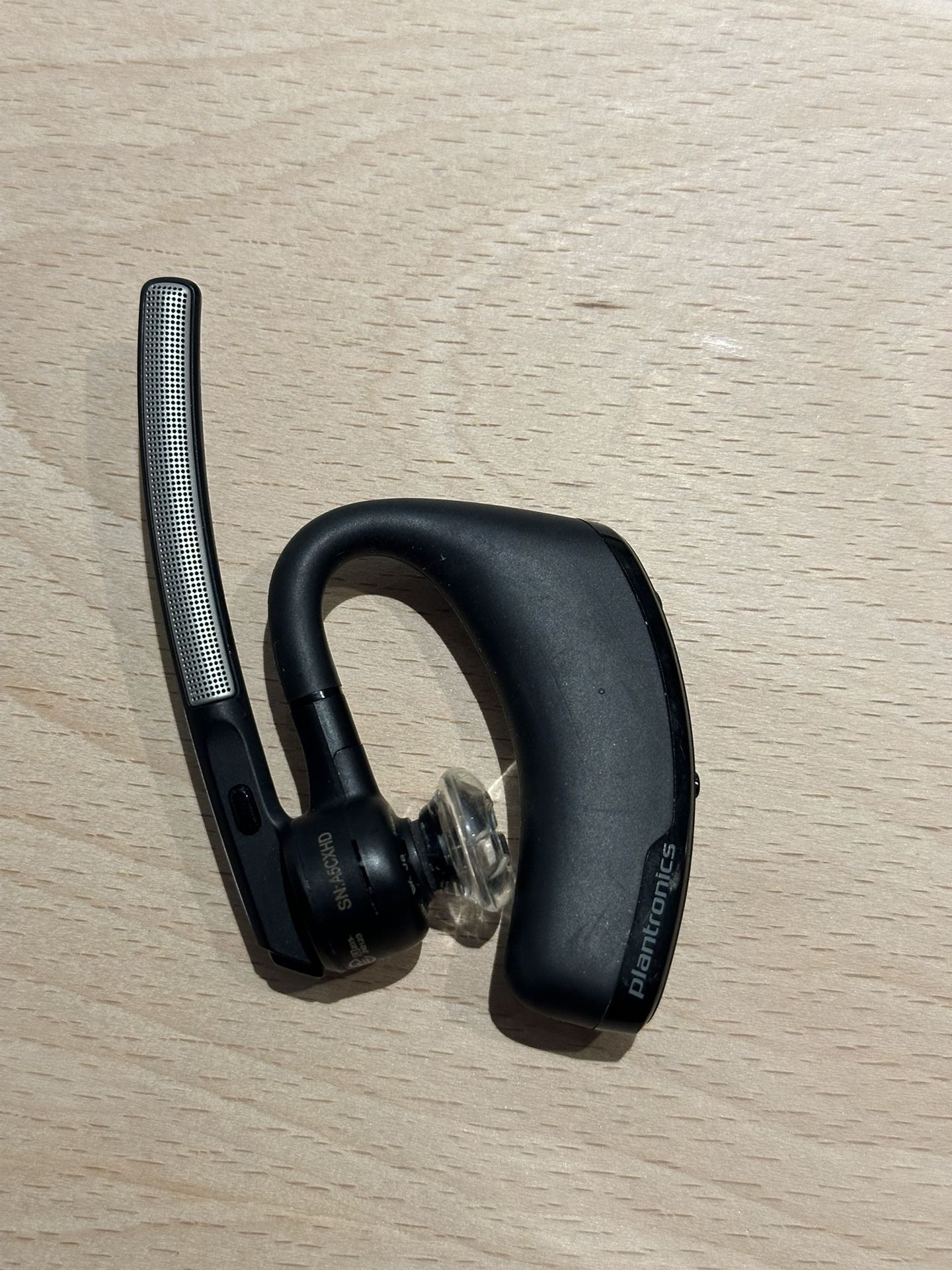 Plantronics Bluetooth In-ear Noise Canceling Headset