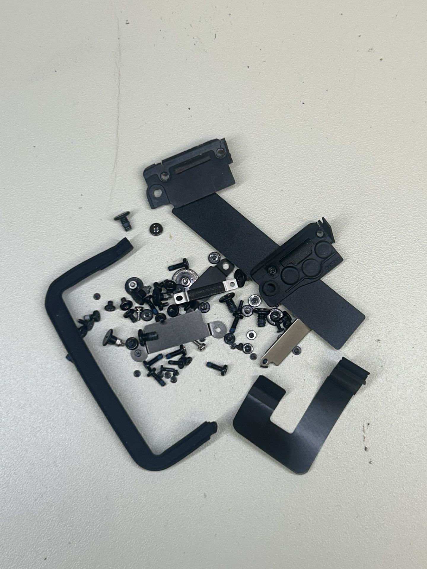 MacBook Pro A1708 Internal Screws & Brackets Lot – Genuine OEM Parts