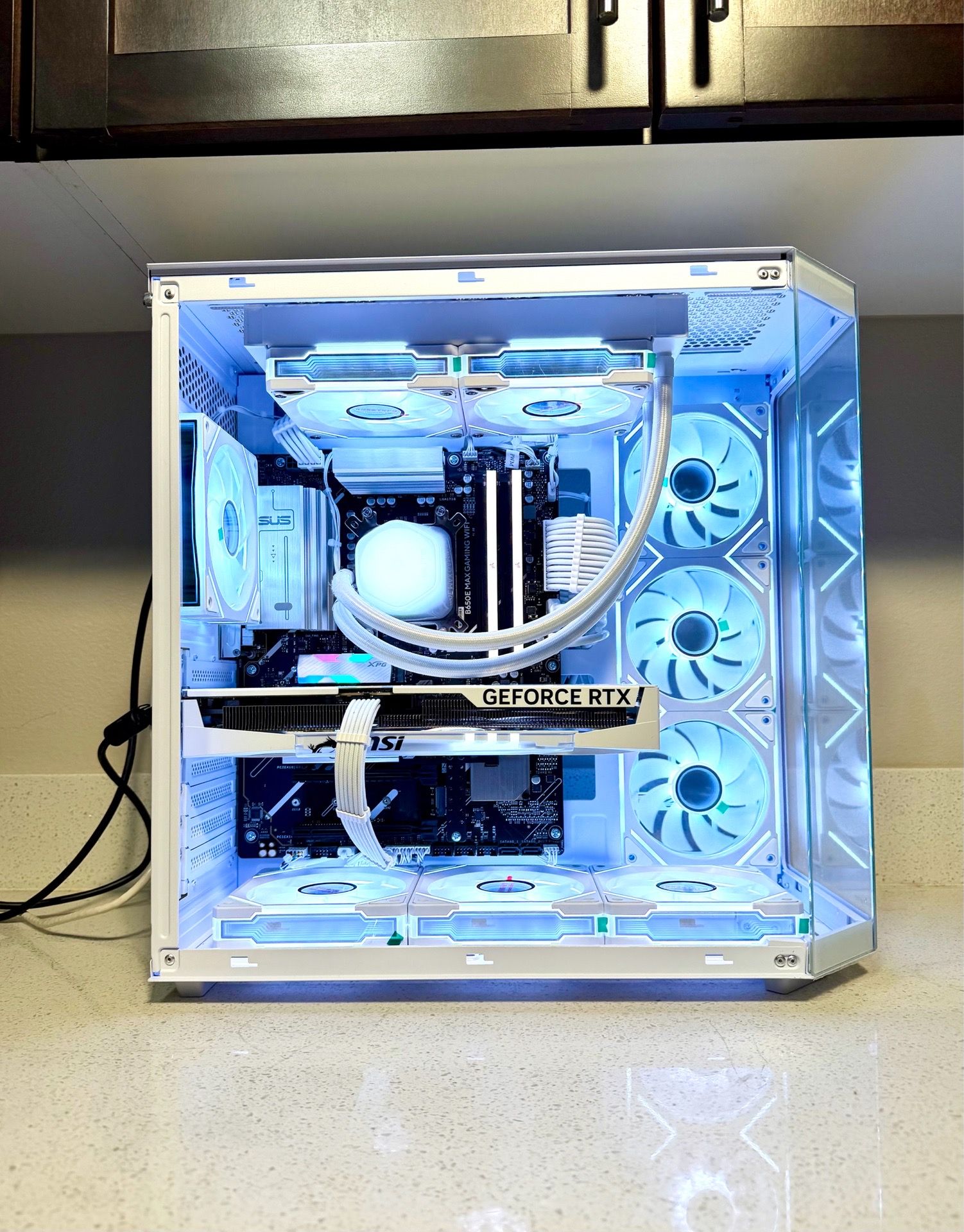 AMD RYZEN 7600X3D - RTX 5060Ti 8GB - 32GB - 1TB White Gaming PC / Productivity Workstation