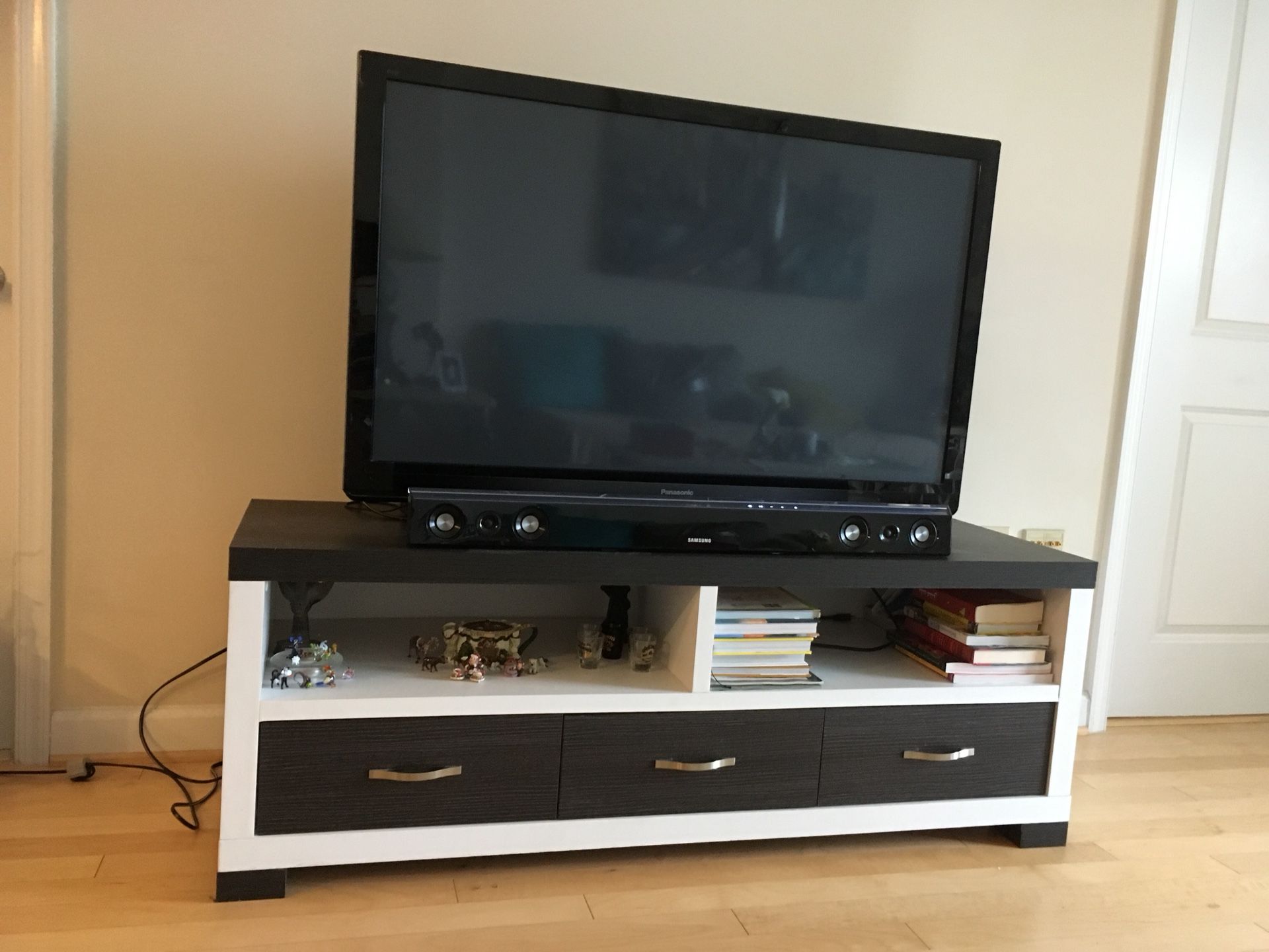 High Quality TV Stand