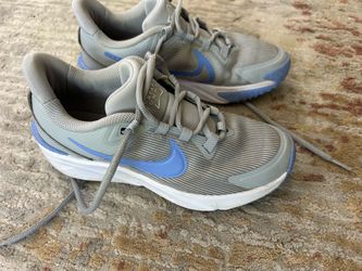 Nike girls running/tennis shoes  3.5Y