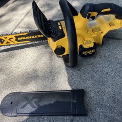 DEWALT 20V MAX XR Compact 12-inch Cordless Chainsaw