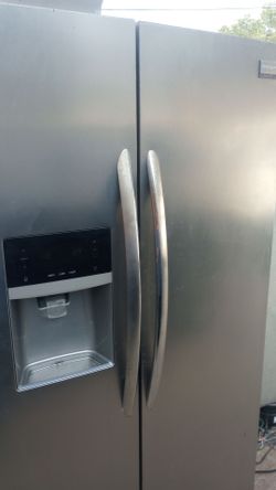Frigidaire pal garage 2 puertas