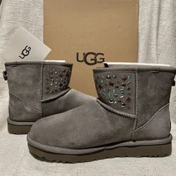 New Ugg Woman’s Size 11 Classic Mini ll Color Gray Authentic 100%